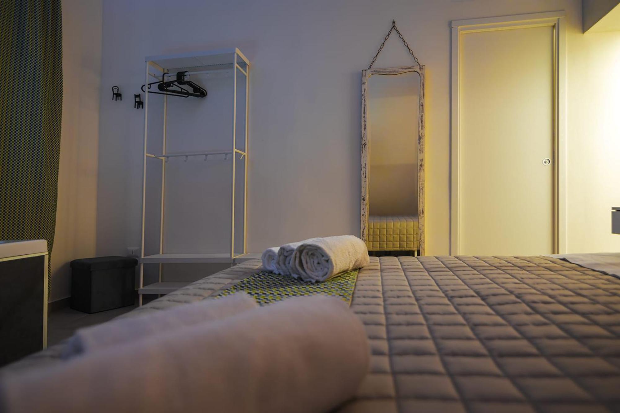 Essenza Suite Siracusa Con Jacuzzi Privata Szirakúza Kültér fotó